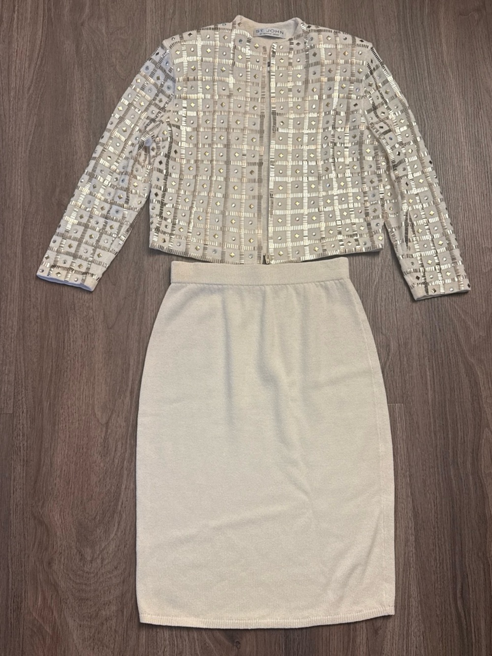 St. John Vintage ivory size 6 rhinestone and Paillette jacket and skirt set with
